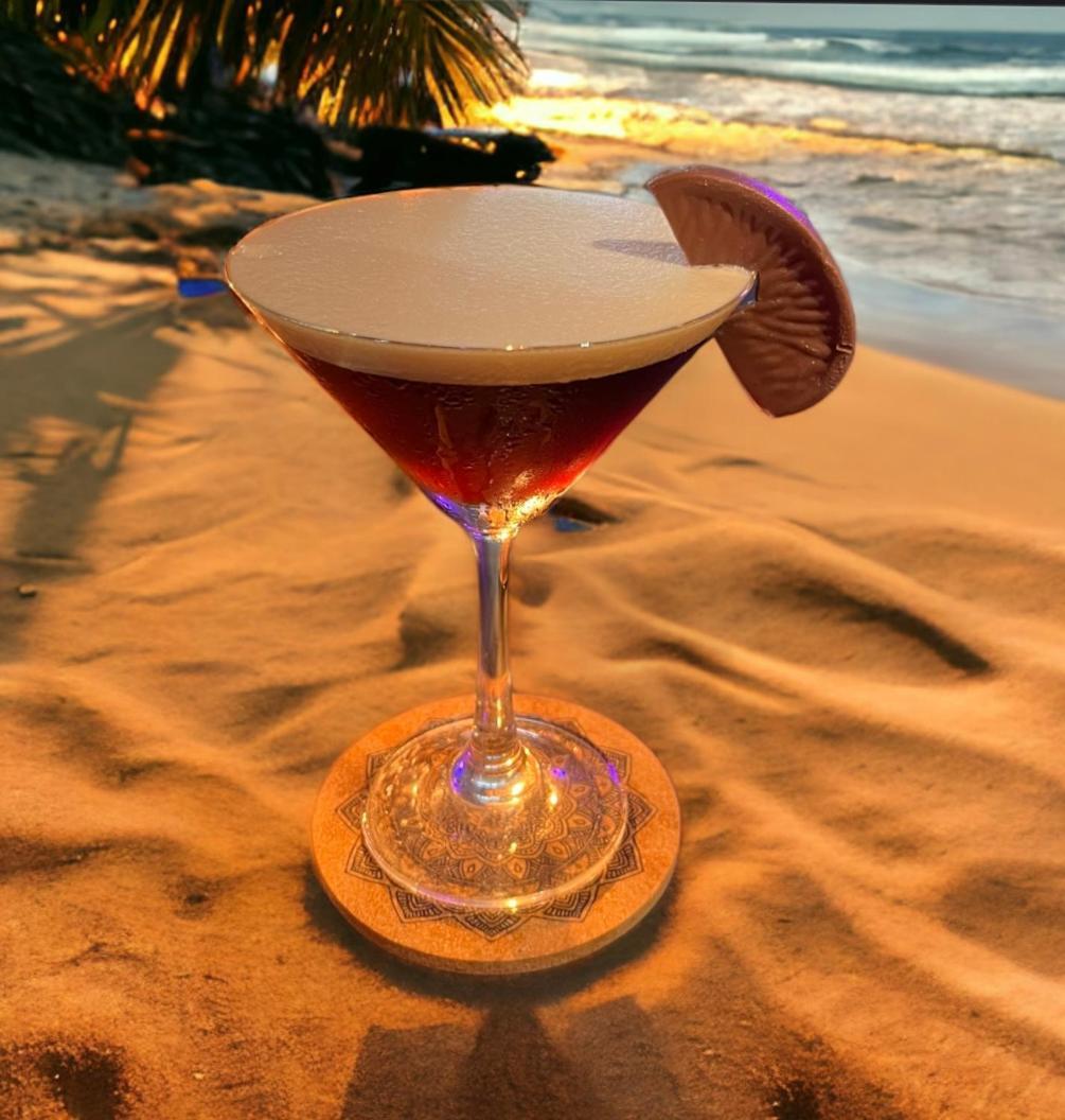 Tiki Tribe Bar & Auberge de jeunesse *