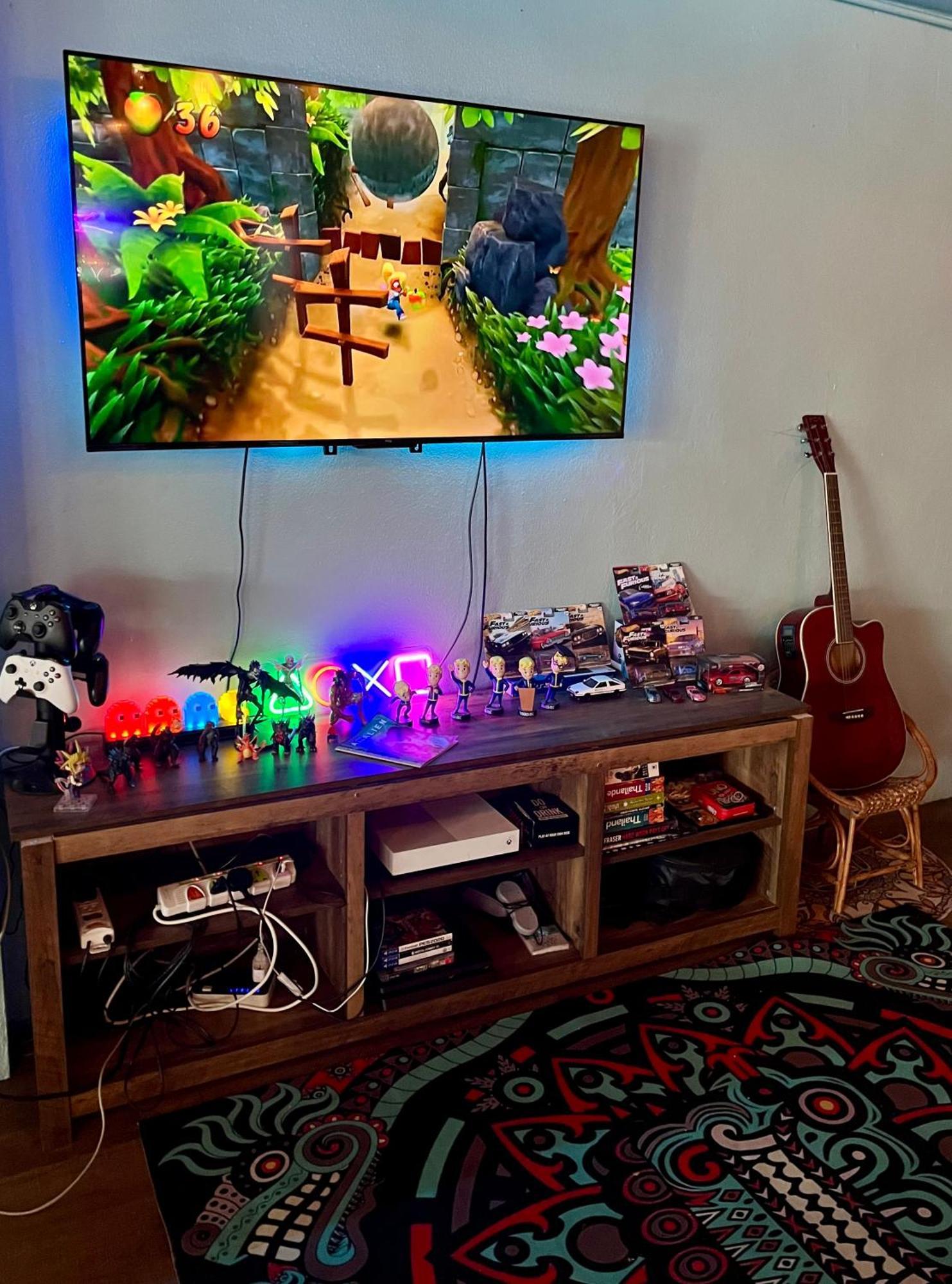 Tiki Tribe Bar & *