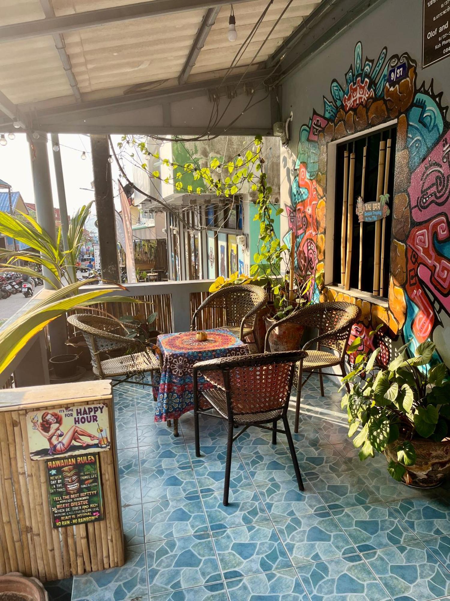 Tiki Tribe Bar & * Koh Tao