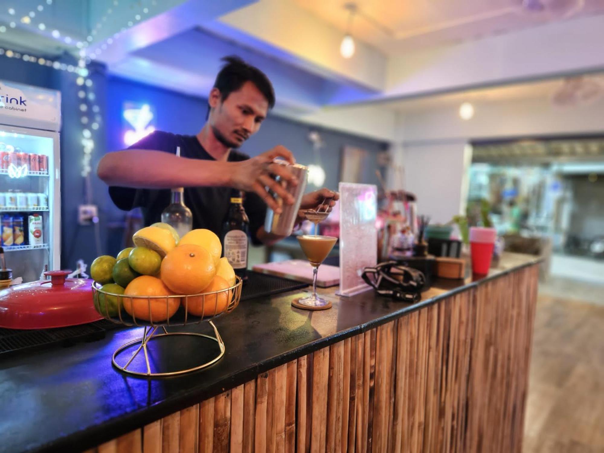 Tiki Tribe Bar & * Koh Tao